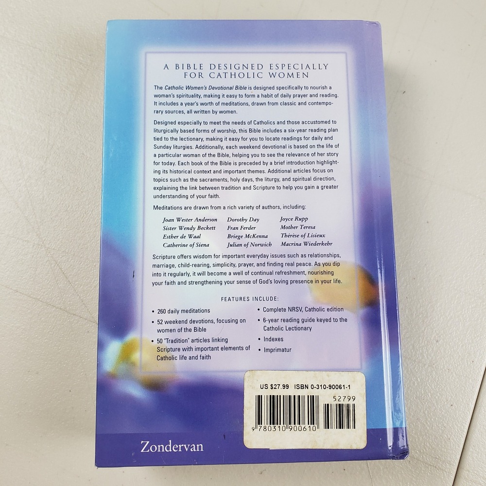 Catholic Womens Devotional Bible NRSV Hardcover Zondervan 2000 Catholic Edition - Picture 3 of 11